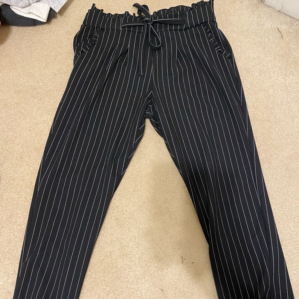 Tie pants